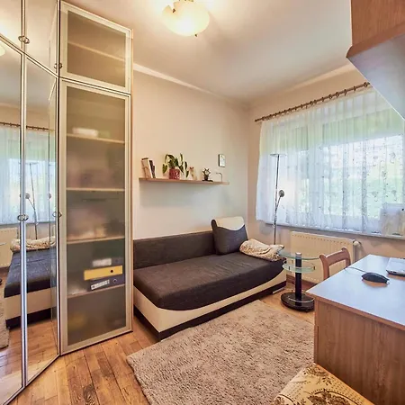 Comfortable Home, Свиноуйсьце