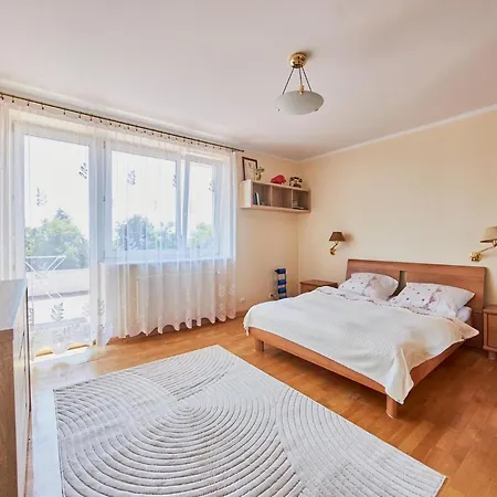 Comfortable Home, Свиноуйсьце